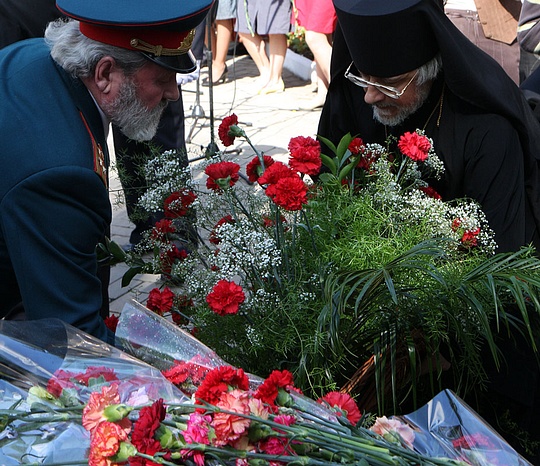 Возложение цветов, 9 мая 2009 г., bedevo